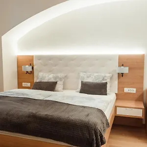 https://operna-klet-ljubljana.hotels-in-ljubljana.com